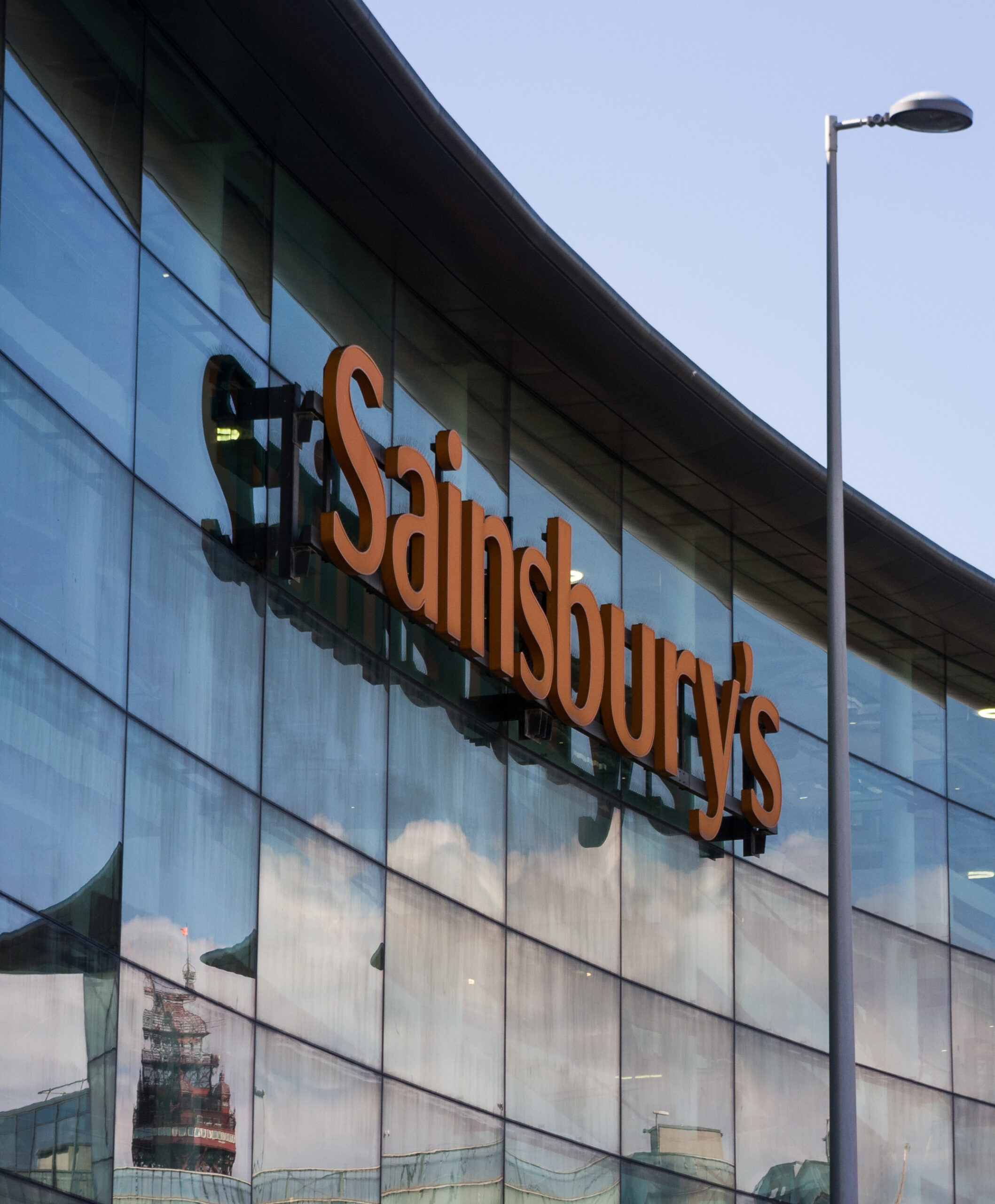 Відділ нерухомості Sainsbury’s, Великобританія: економія витрат за допомогою цифрового управління нерухомістю для другого за величиною роздрібного магазину в Великобританії